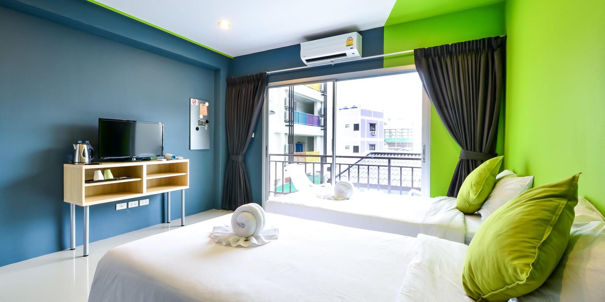 Отель Two Color Patong Экстерьер фото