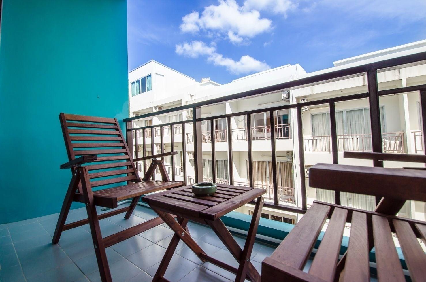 Отель Two Color Patong Экстерьер фото