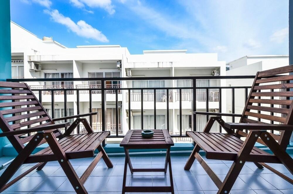 Отель Two Color Patong Экстерьер фото