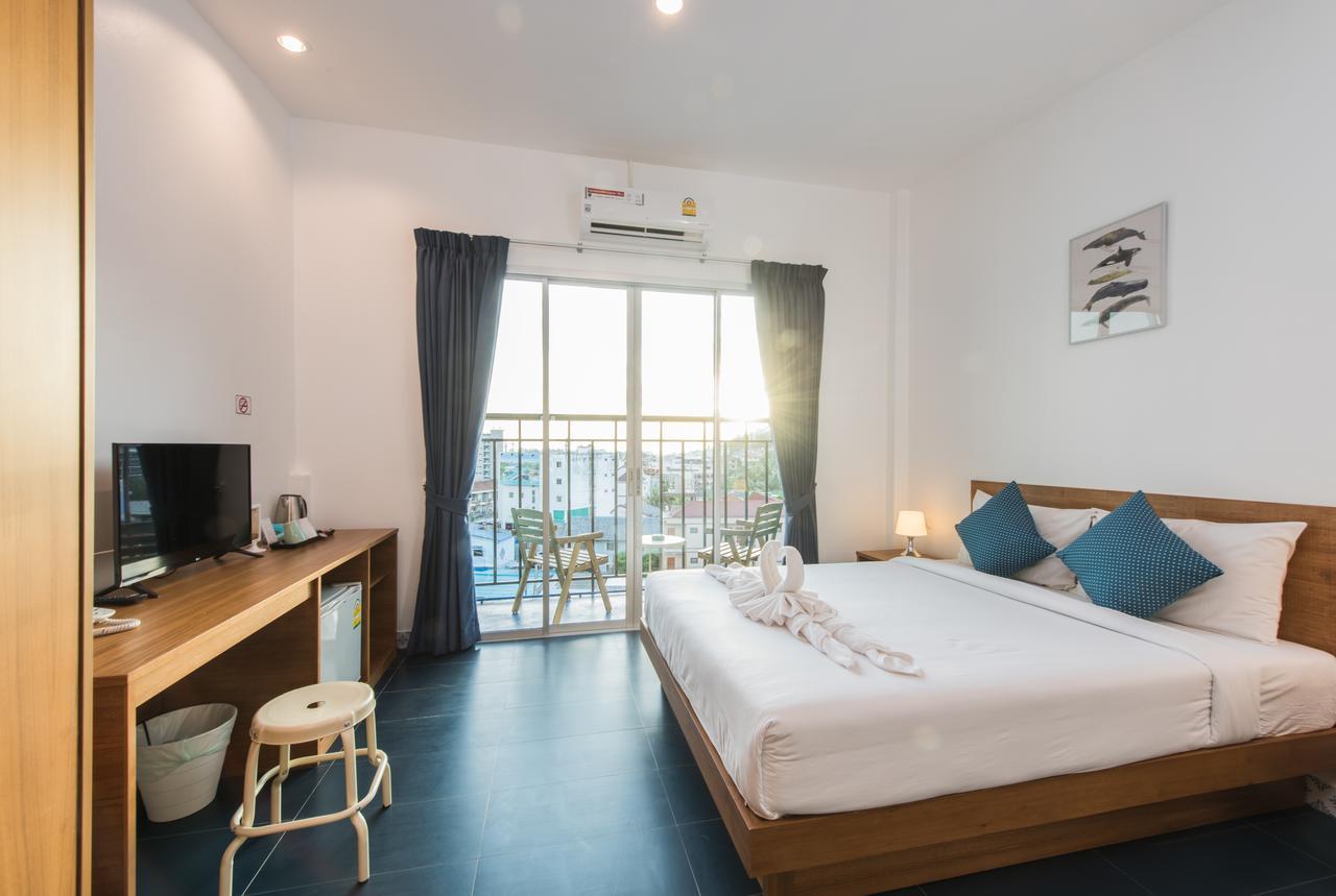 Отель Two Color Patong Экстерьер фото